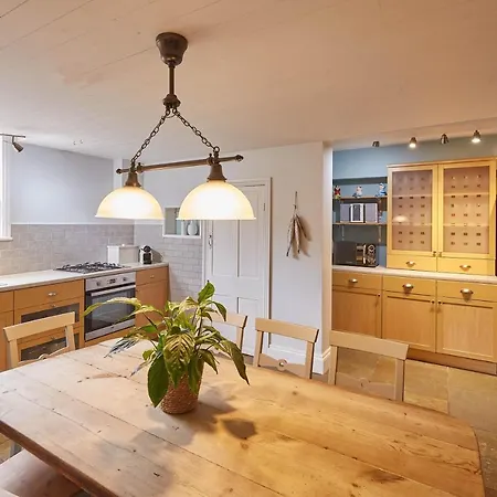 Host & - Austen House 惠特比