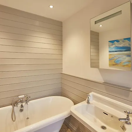 Host&stay - Austen House Whitby